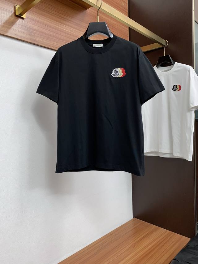 p160 蒙口 26Ss春夏新款 纯棉质圆领短袖 男士基础款纯白专柜短袖T恤衫！贸易公司渠道稀出，同步官网发售！基础T恤奉献，这款简约而不失格调的衣物，自问世以