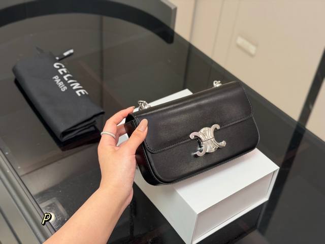 p270 Comes with box Celin.Triomphe leather bag Celine's latest Arc de Triomphe u p270 Comes with box Celin.Triomphe leather bag Celine's latest Arc de Triomphe u