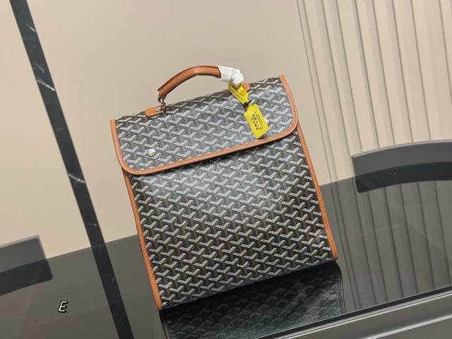 p330 Size: 33*34cm Goyard Backpack Retro and youthful design Super large capacit