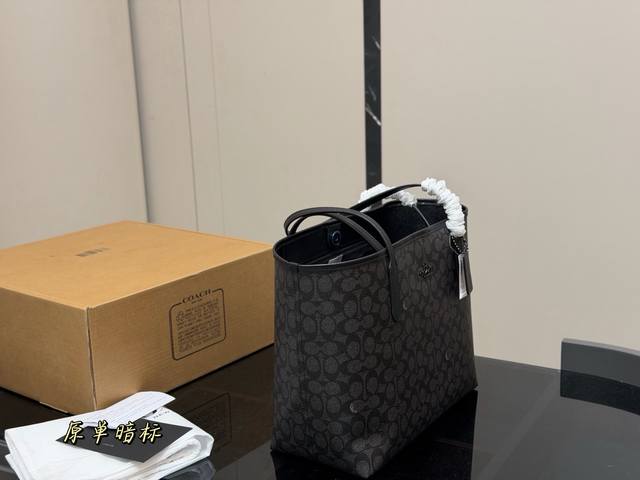 p300 Comes with a replica box. Size: 35*27cm. Coach new single-sided city tote b