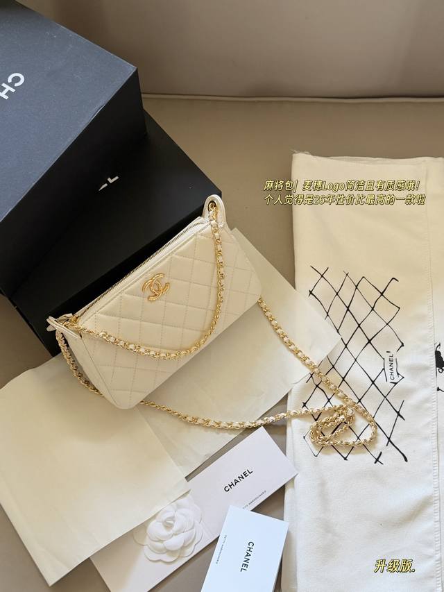 180 Comes with box, genuine leather. Size: 22*13cm. Chanel 25A | A hidden gem! T
