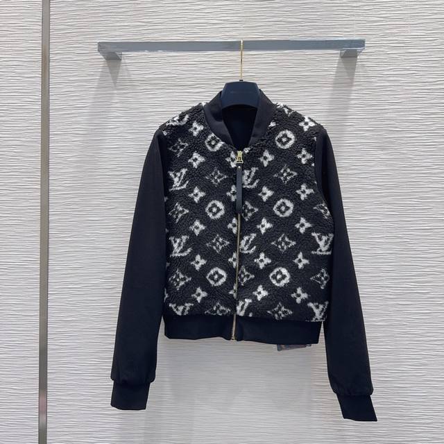 97817#特价110Louis Vuitto* 2025Fw新款外套 手感舒适的人造毛 贴合舒适与时髦的双需求能融入每个日常的穿搭场景 3M