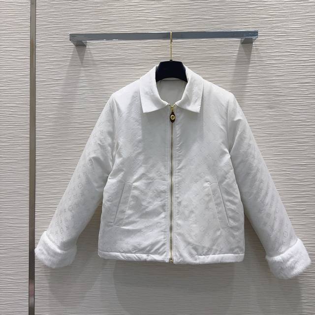 97818#特价110Louis Vuitto* Fw新款外套 手感舒适 内里夹棉 贴合舒适与时髦的双需求能融入 白色 1S 7M 1L