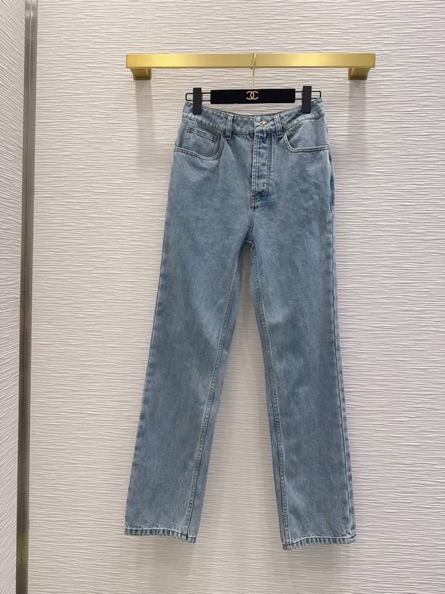 12196#150 Chane* 26Ss 立体双C系列～ 双C扭转金属扣设计牛仔裤 百搭系列 推荐自留 夏季衣橱必备款 原色系列真的很百搭 后备双C车线设计