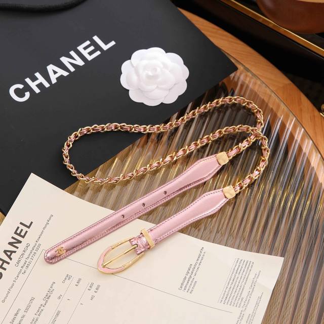 p290 Chanel 24C 小牛皮.链条与金色金属. 经典贴皮针扣搭配珍珠. 金属底部刻有Logo标志. 奢华典雅 小仙女必备 正品开模。 码数75、80、