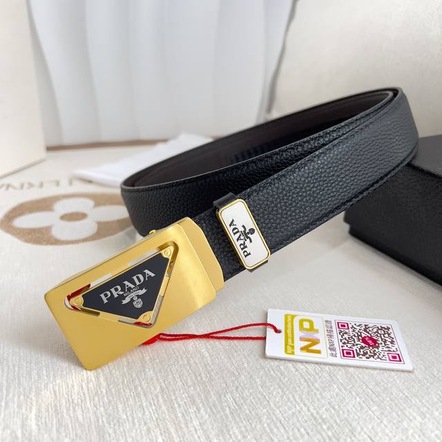 品名：普拉达.prada 腰带 皮带自动带p210 型号：自动带，经典纯钢材质自动扣，图片实物拍摄 材料：百分百头层牛皮，保证真皮。24K纯钢扣专柜同等质量，