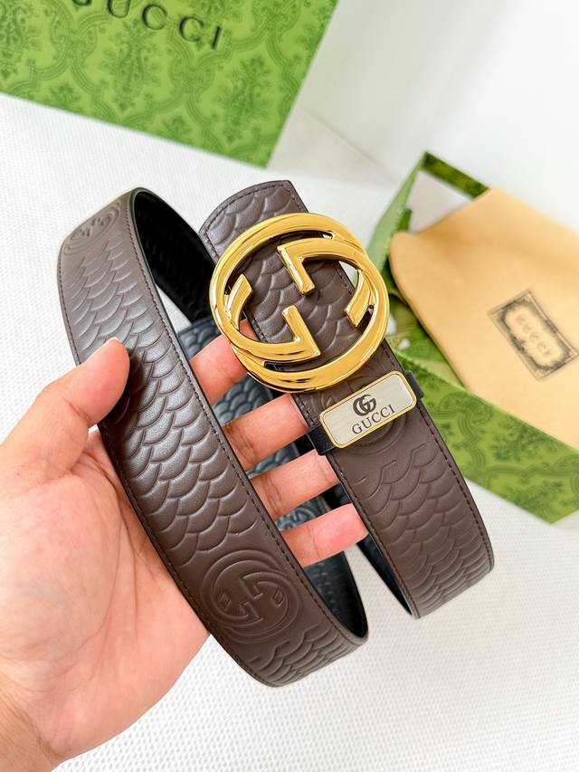 品名：古驰.Gu...Cci 原单 腰带 皮带p200 型号：挂扣，纯铜材质扣头，原版经典红绿元素滴胶点缀扣头，头层牛皮，图片实物拍摄 材料：百分百头层牛皮，保