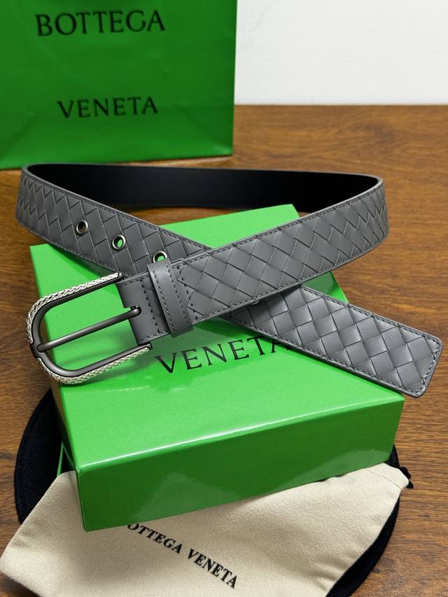 p180 Bottega Veneta 3.5cm Grey Hand-woven calfskin leather, a new classic piece