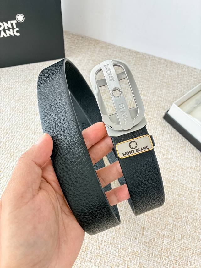 品名：万宝龙.Montblanc原单 腰带 自动皮带p210 型号：自动皮带，原版新款纯钢材质自动扣，双面头层牛皮实物拍摄， 材料：百分百头层牛皮，保证真皮。专