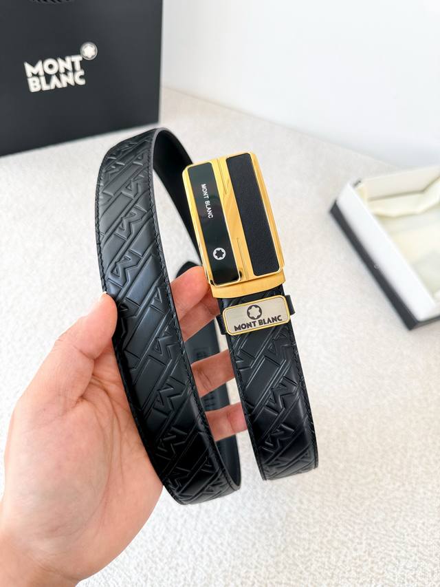 品名：万宝龙.Montblanc原单 腰带 自动皮带p210 型号：自动皮带，原版新款纯钢材质自动扣，双面头层牛皮实物拍摄， 材料：百分百头层牛皮，保证真皮。专