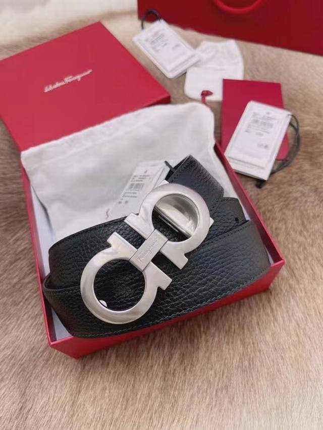 p160 Comes with full packaging and gift box. Authentic Ferragamo product, 3.5cm.