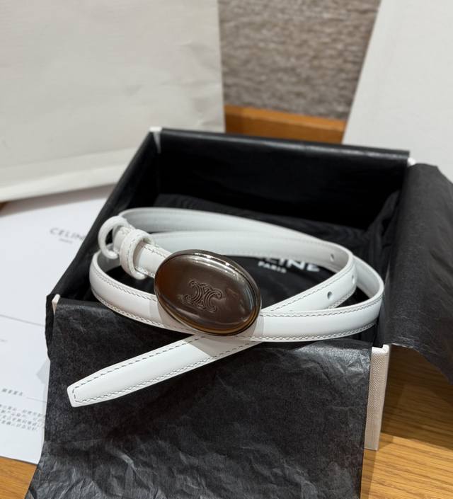 190 - Triomphe Thin Plate 13mm Leather Belt Made of Taurillon leather with a cow