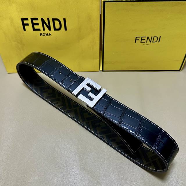 180 图片包装＋10 Fendi 芬迪 专柜同款 宽4.0Cm 双环正反用腰带 Ff按钉搭扣 黑色Cuoi Romano皮革材质 反面面料带有烟草黄和黑色Ff