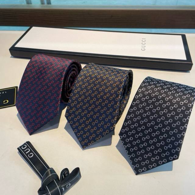 80 A new men's tie from the G brand boutique. Rarely seen, this tie features the