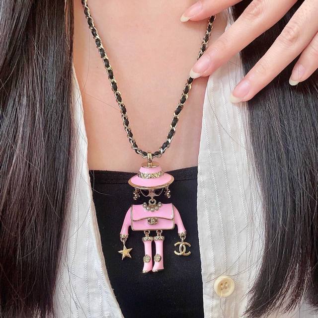 p180 Chanel leather cord necklace