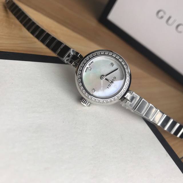 Special Price 1370 Gucci latest boutique release, genuine diamond women's watch