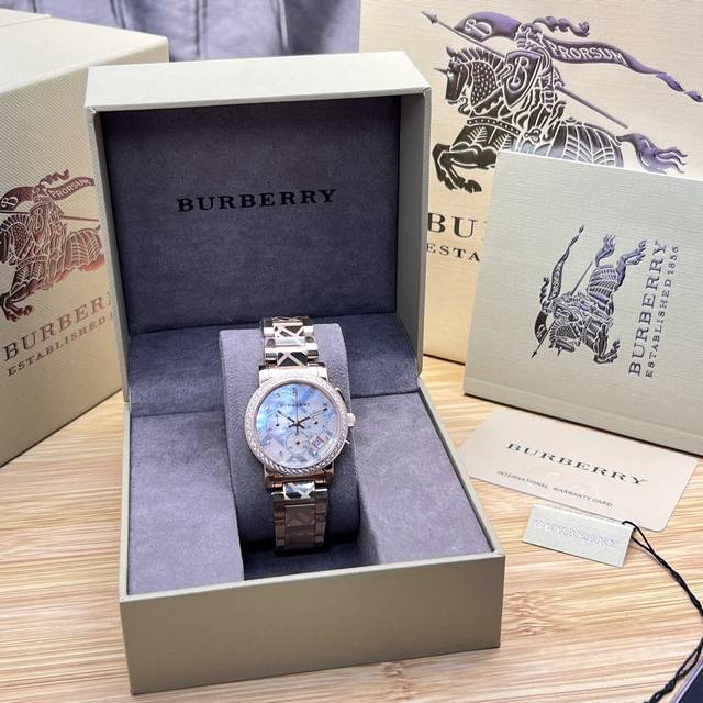 590 Burberry British Style Women's Quartz Watch. Simple yet sophisticated, elega 590 Burberry British Style Women's Quartz Watch. Simple yet sophisticated, elega