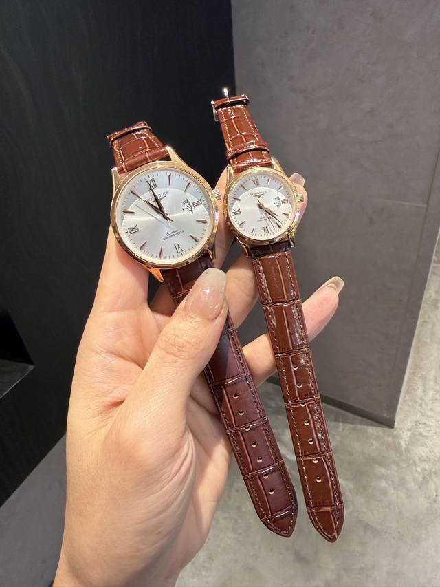 白210 金300浪琴 情侣腕表 原装进口石英机芯 矿物质玻璃镜面 316L精钢表壳 直径男40Mm女30Mm 厚8Mm如果今天的阳光停止了它耀眼的光芒。那么你
