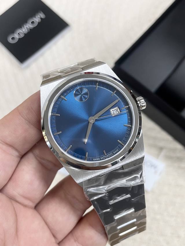 p780 is absolutely stunning! The silver-blue exudes a cool and sophisticated vib