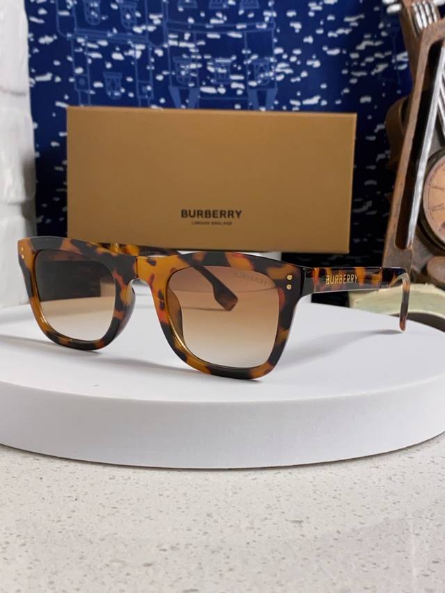 p100 Burberry巴宝莉 2026新款潮牌太阳眼镜男女通用款太阳镜墨镜高品质折叠眼镜 口袋眼镜