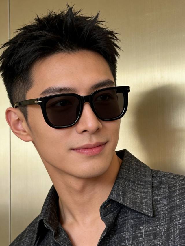 p90 Gucci 开春新款 潮流爆款 时尚方框偏光太阳镜 高品质 佩戴舒适 网红潮款墨镜 女士高清尼龙偏光太阳镜 高品质Tr镜框 型号：G3821