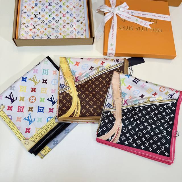 p150 100方巾 路易威登携手日本艺术家村上隆，以瞩目风范诠释此款 Lv X Tm Monogram Multicolor Collector Square