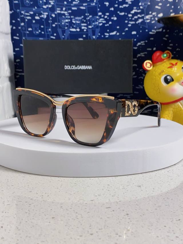 p100 Dg Dolce & Gabbana Women's Cat-Eye Frame Sunglasses, New Square Frame Sungl p100 Dg Dolce & Gabbana Women's Cat-Eye Frame Sunglasses, New Square Frame Sungl