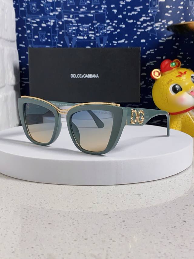 p100 Dg Dolce & Gabbana Women's Cat-Eye Frame Sunglasses, New Square Frame Sungl p100 Dg Dolce & Gabbana Women's Cat-Eye Frame Sunglasses, New Square Frame Sungl