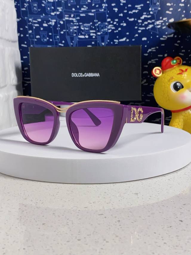 p100 Dg Dolce & Gabbana Women's Cat-Eye Frame Sunglasses, New Square Frame Sungl p100 Dg Dolce & Gabbana Women's Cat-Eye Frame Sunglasses, New Square Frame Sungl