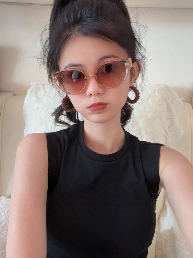 p80 Lv New Spring Trendy Fashion Square Frame Sunglasses High Quality Comfortabl p80 Lv New Spring Trendy Fashion Square Frame Sunglasses High Quality Comfortabl