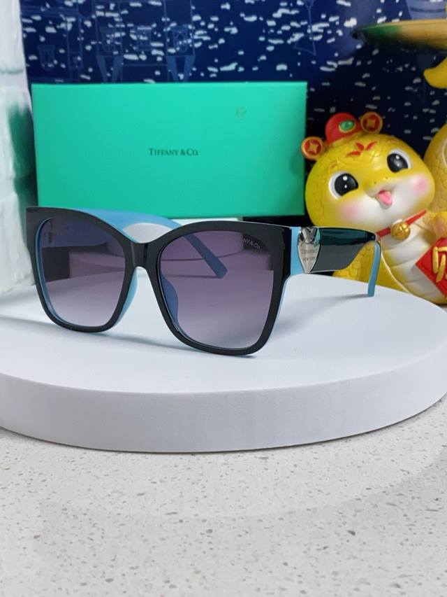 p90 Tiffany & Co.Tiffany蒂芙尼 2026新款太阳眼镜女男款偏光墨镜方形0Tf4216F