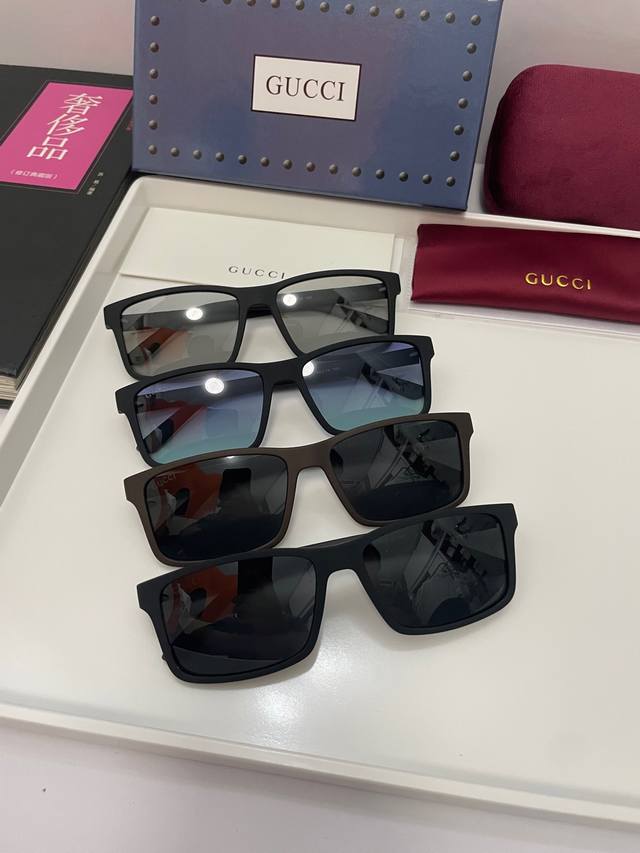 110。新款品牌：古奇Gucci：原单品质男士女士偏光太阳镜 材质：高清宝丽来偏光镜片、板材印字Logo镜腿。看细节就知道大师手工制作设计，做工精致，高端大气，