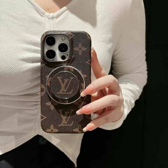 80新品Lv经典老花手机壳 强磁吸Logo支架手机壳 型号：为了不出现报错型号，请打开本机查看手机设置显示的型号 Iphone17系列更新 Iphone17pr
