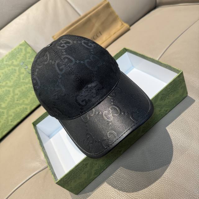 p80 配盒子布袋，Gucci 古奇 新款原单棒球帽， 帆布拼皮，专柜热卖款，1:1开模订制，原版帆布料+头层牛皮，时尚帅气！质量超赞，基础头围56，贴片可调节