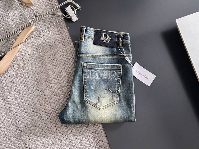 280 Dior 迪奥 男士丹宁牛仔裤，官宣画册海报穿搭款！ 客供高级进口的丹宁原色面料，特选日本冈山纯正13Oz 盎司牛仔布料，重磅环保植物酵素水洗工艺，肌理