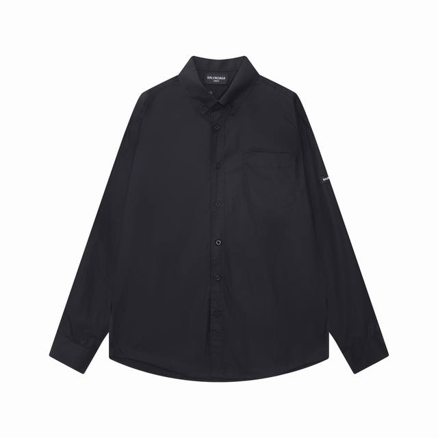 p150 Balenciaga 2024Ss新款 字母袖标衬衫，这款衬衫以充满现代感的柔美方式焕新重释传统衬衫，经典剪裁上身好看，字母硅胶袖标点缀，衬衫领，正面