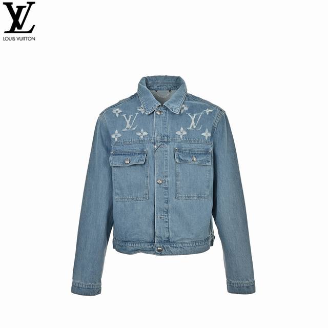 本地自取: 440 Louis Vuitton 路易威登 24Fw 水洗老花破洞牛仔外套 定制纯棉牛仔料，厚实立体，利用激光技术进行花纹刻划，使材料局部迅速加热