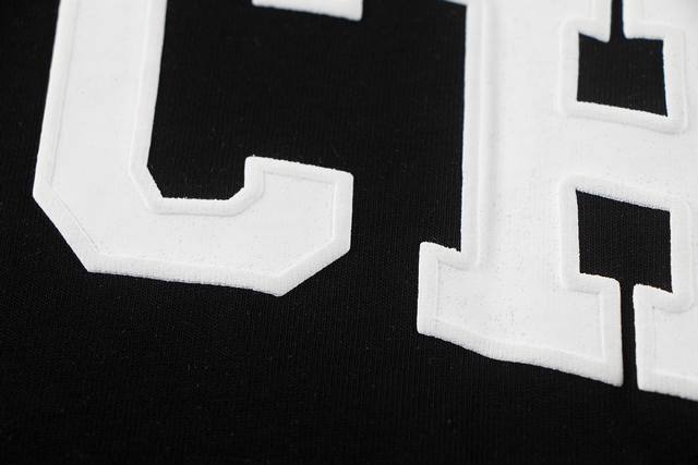 210 High-quality Givenchy foam letter print short-sleeved T-shirt, unisex. Featu 210 High-quality Givenchy foam letter print short-sleeved T-shirt, unisex. Featu