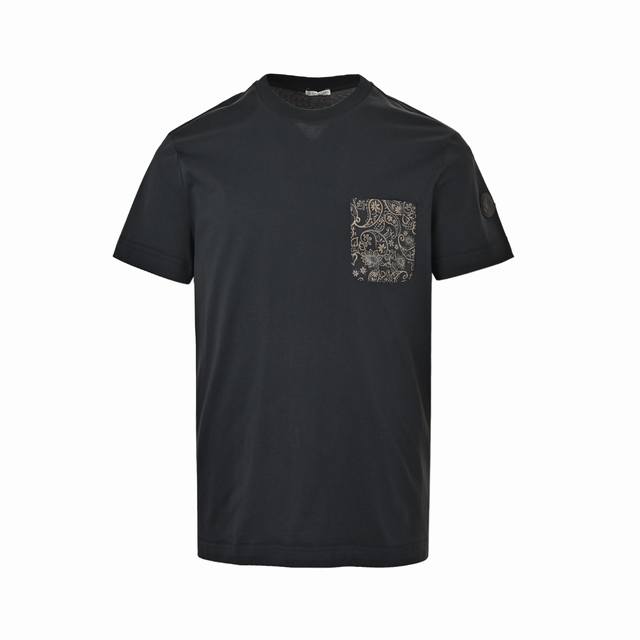 Local pickup: 160 Moncler Paisley Print Short-Sleeve T-Shirt. Authentic product Local pickup: 160 Moncler Paisley Print Short-Sleeve T-Shirt. Authentic product