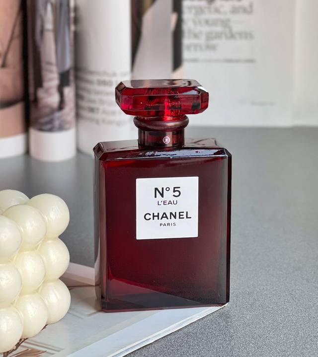 110 Original Quality Chanel No. 5 Eau de Toilette (Red Bottle) Size: 100ml Chane 110 Original Quality Chanel No. 5 Eau de Toilette (Red Bottle) Size: 100ml Chane