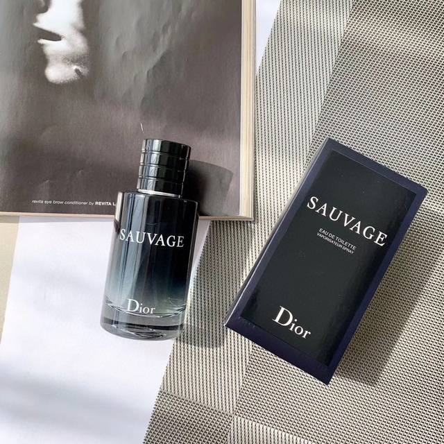 110 Original Quality Dior Sauvage Eau de Toilette for Men Volume: 100ml Said to