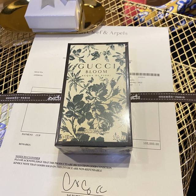 110 Original quality Gucci Bloom Green Floral Eau de Parfum 100ml. This floral w 110 Original quality Gucci Bloom Green Floral Eau de Parfum 100ml. This floral w