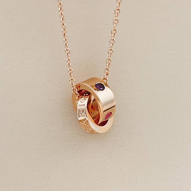 p140 Bvlgari's latest rose gold and purple diamond double-ring necklace, made of p140 Bvlgari's latest rose gold and purple diamond double-ring necklace, made of