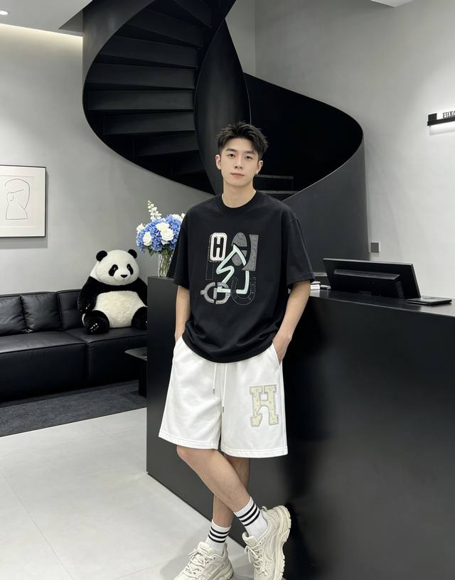 p360 Set. Top - p200. Pants - p210. H brand * 6S Spring/Summer Short-Sleeve Set,