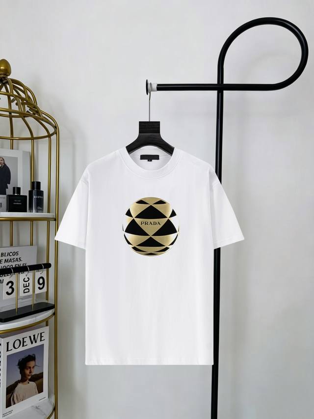 p150 Supports the new Prada 26Ss short-sleeved shirt after the New Year. High-qu p150 Supports the new Prada 26Ss short-sleeved shirt after the New Year. High-qu