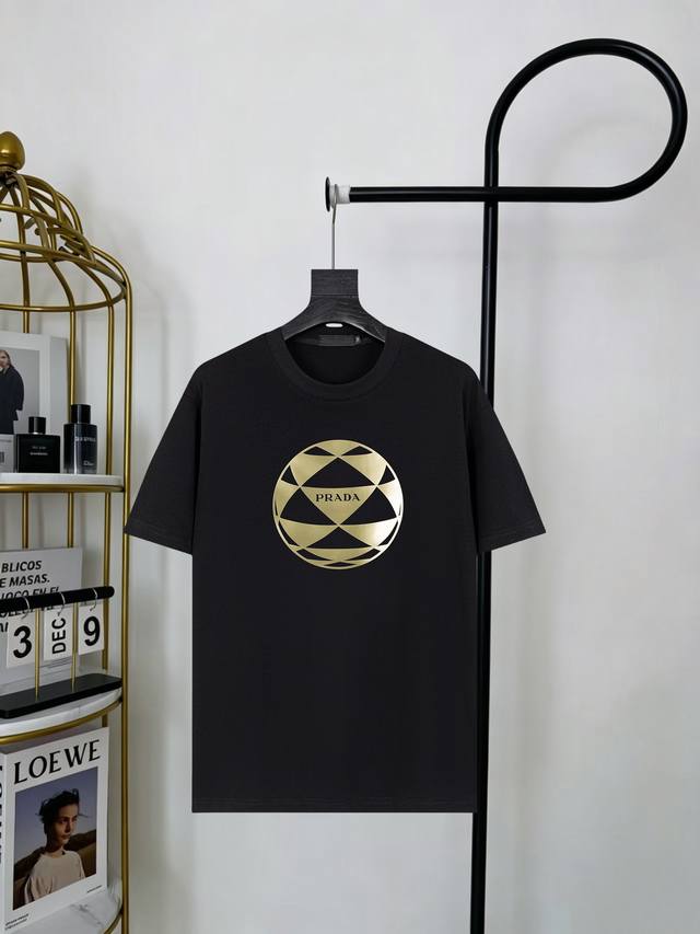p150 Supports the new Prada 26Ss short-sleeved shirt after the New Year. High-qu p150 Supports the new Prada 26Ss short-sleeved shirt after the New Year. High-qu