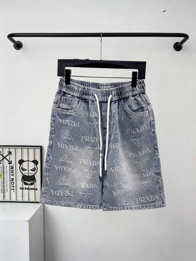 p180 Prada 2026 Summer New Denim Shorts, all three labels complete. High-end cus p180 Prada 2026 Summer New Denim Shorts, all three labels complete. High-end cus