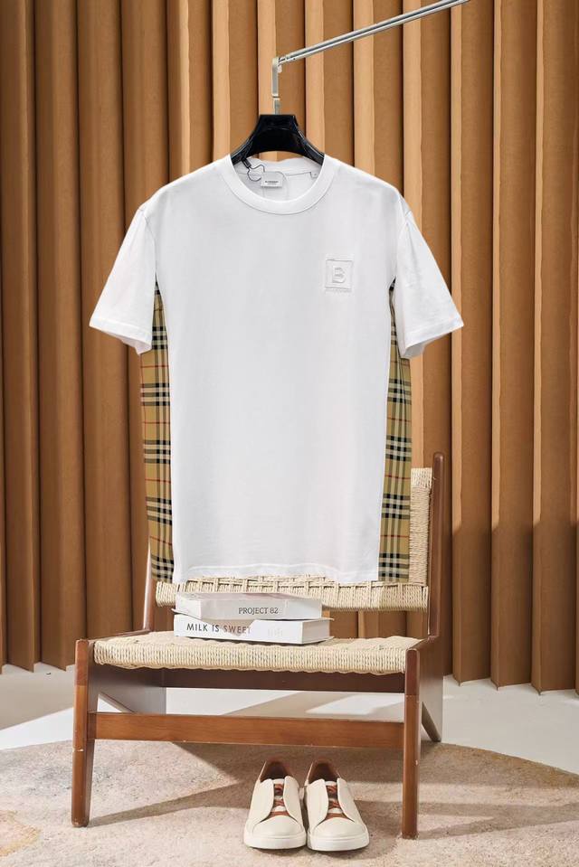 p140 Burberry New Short-Sleeve T-Shirt (Ddd) Complete with tags, original fabric