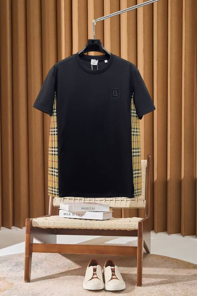 p140 Burberry New Short-Sleeve T-Shirt (Ddd) Complete with tags, original fabric