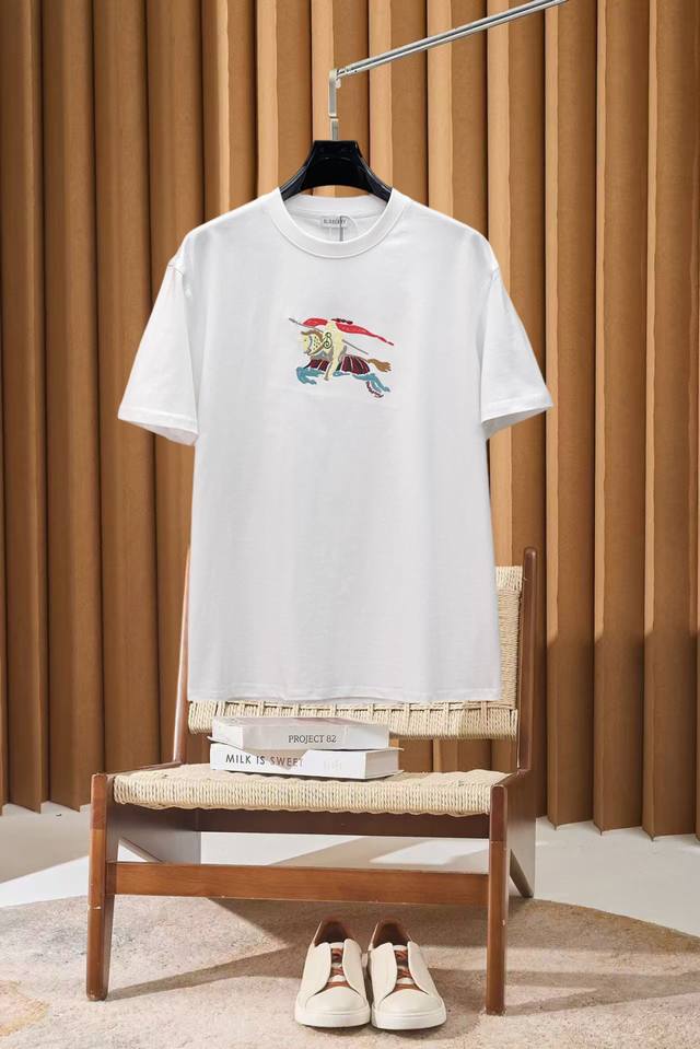 p140 Burberry New Short-Sleeve T-Shirt (Ddd) Complete with tags, original fabric